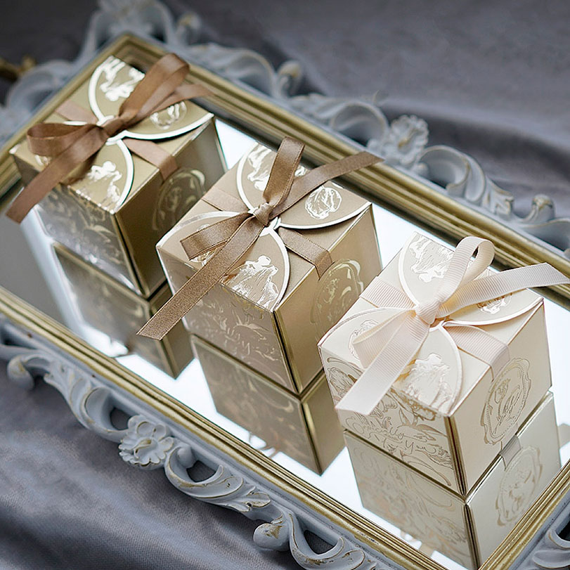 Square Paper Gift Boxes with R - Wedding Favor Box 评论和价格