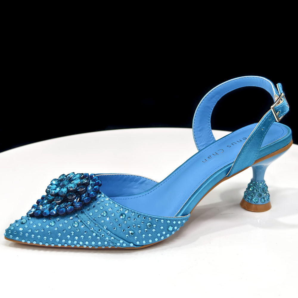 Crystal Rhinestone Heels & Clu - Wedding Vendor 评论和价格